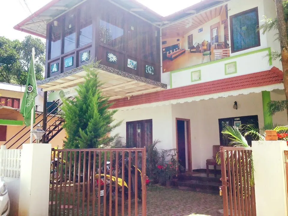 Green Leaf Home Stay 提喀迪 住宿加早餐酒店