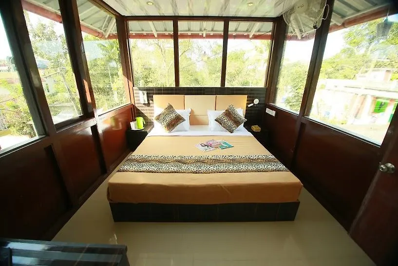 ** Bed & Breakfast Green Leaf Home Stay Thekkady India