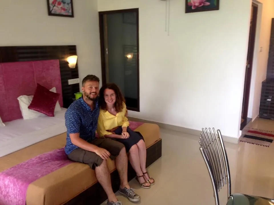 Green Leaf Home Stay Thekkady Bed & Breakfast